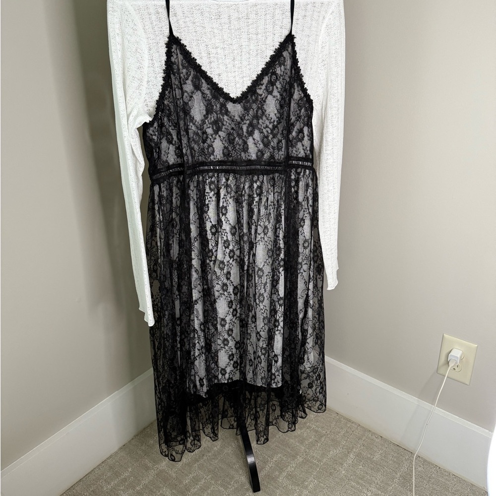 Black Lace Midi Dress - Picture 12 of 12